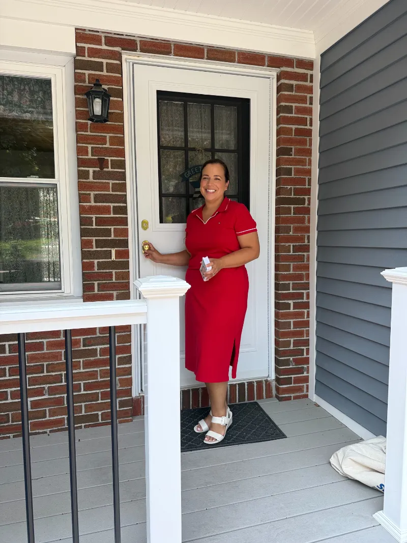 Suzy door-knocking